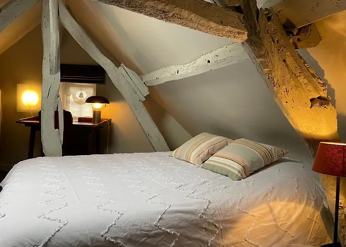 Апартаменты La Maison St Jean *